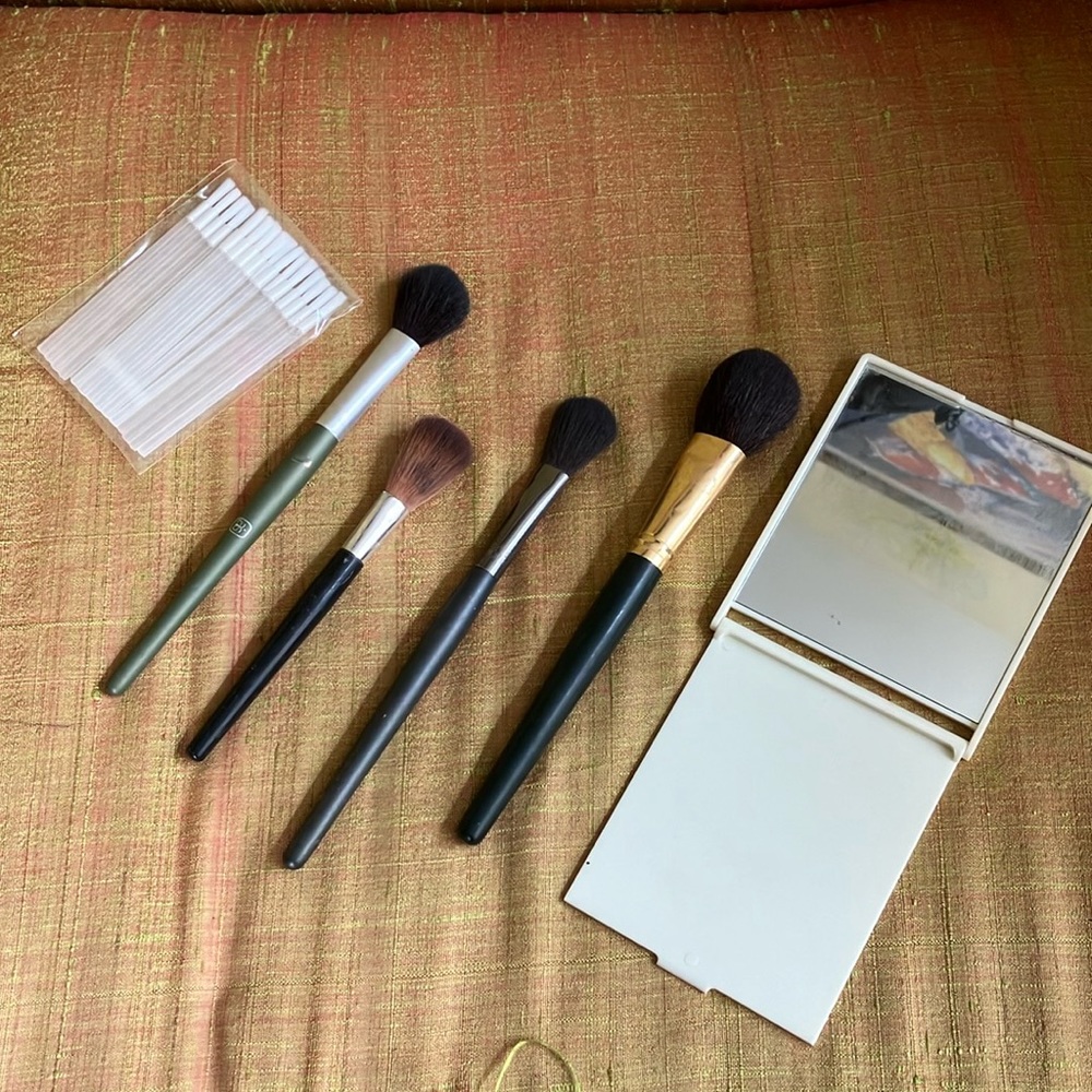 Mixed of Quality Arbonne Brushes A Grab with ALL